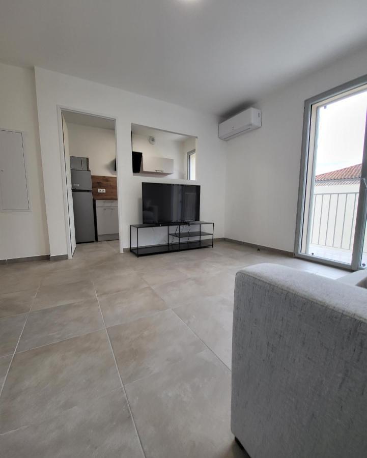 Charmant Type 1 Neuf En Hyper Centre Avec Parking Corte (Corsica) Exterior foto
